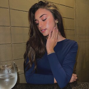 phone eats first.jpg