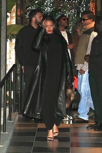 rihanna-a-ap-rocky-attend-party-at-hind-in-west-hollywood-in-all-black-style-12.16.2024-0.jpg