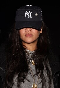 rihanna-spotted-at-prive-in-new-york-12.26.2024-2.jpg