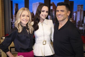 sofia-carson-on-live-with-kelly-and-mark-12.09.2024-0.jpg
