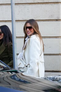 sofia-vergara-strolls-through-paris-12.26.2024-0.jpg