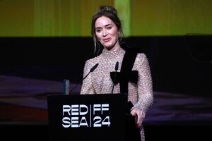 vbluntjddablodrredt (4).jpg