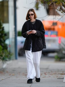 whitney-port-spotted-out-and-about-in-los-angeles-12.19.2024-1.jpg