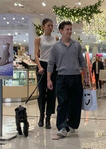 zendaya-tom-holland-s-casual-chic-shopping-spree-at-nordstrom-2.jpg
