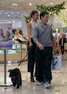 zendaya-tom-holland-s-casual-chic-shopping-spree-at-nordstrom-5.jpg