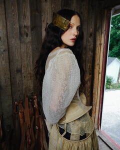 zoegustaviaannawhalen_1733936039165 (1).jpeg