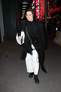 zoey-deutch-beams-arriving-at-our-town-broadway-show-in-nyc-12.19.2024-5.jpg
