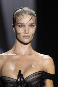 0Rosie_Huntington-Whiteley_at_Jean_Paul_Gaultier_Spring_2025_Couture_Show_01-29-2025__4_.jpg