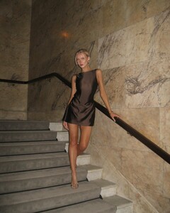 [2024.12.16] victoriaturnerr_469736135_512113151861046_2313690028669006456_n.jpg