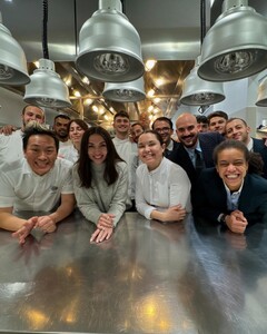 [2024.12.19] ana_d_armas_470916737_1152768892723777_4480079578723398144_n.jpg