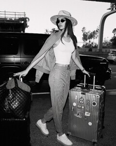 [2024.12.21] sofiaresing_470987643_1293526418553902_7168882762748222224_n.jpg