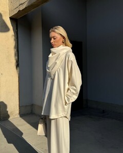 [2024.12.22] revolve_470895090_1003054311866689_6858076286618048680_n.jpg