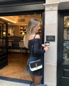 [2024.12.24] haileygrice_471568677_552528534426856_433330662311471245_n.jpg