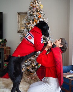 [2024.12.25] tateandtaylor_471587452_18066361918809073_3984264607775460243_n.jpg