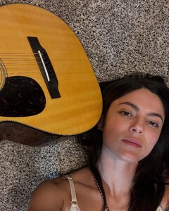 [2024.12.26] monicabarbaro_471540952_1275907193695268_3751982114821294298_n.jpg