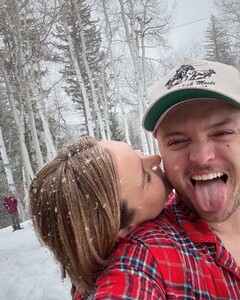 [2024.12.31] josephineskriver_472248716_1992397584597953_694897361721437049_n.jpg