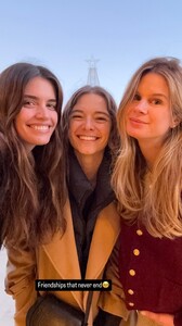 [2024.12.31] sarasampaio_472300786_18484672792058288_9177607078887078603_n.jpg