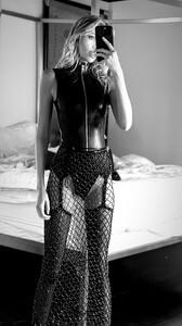 [2024.12.31] stellamaxwell_471528382_1319833856100105_8258104681006678569_n.jpg