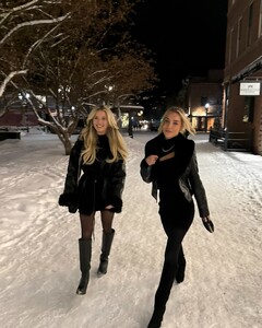 [2025.01.03] lindsaymariebrewer_472284423_583499037827597_5513214472812631360_n.jpg