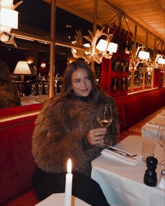 [2025.01.04] helenowen_472545726_563307839862511_2418066143025212168_n.jpg