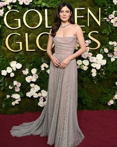 [2025.01.06] vanityfair_472252622_18478301137006039_3490568746689472212_n.jpg