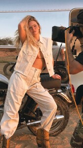 [2025.01.13] carolinalemkeberlin.il_473048548_18482462473044273_2177287362326041082_n.jpg