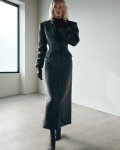 [2025.01.14] helsastudio_473797344_586496750660687_1248044416281844388_n.jpg