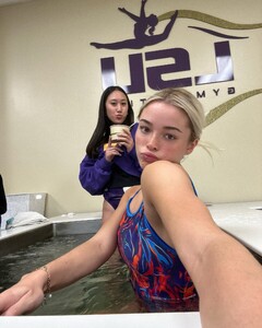 [2025.01.22] livvydunne_474800857_18487589815027168_5243198554666613407_n.jpg