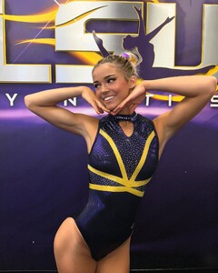 [2025.01.22] livvydunne_474802408_18487589746027168_8188676710872292116_n.jpg