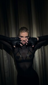 [2025.01.27] stellamaxwell_s475548339_18493871107030343_7678047450898553110_n.jpg