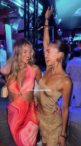 [2025.01.01] carolinelowe-_taylorbryant_472363389_570216569267825_7783122256723612199_n.jpg