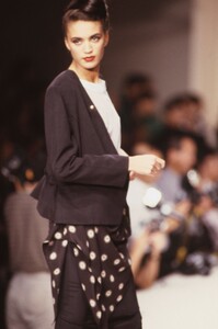 Cerruti_SS1989_KarlaOtis.jpg