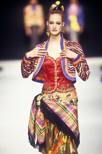 EmanuelUngaro1993SS9.thumb.jpg.a871d0d76378fa9dc9ecb94c84a48153.jpg