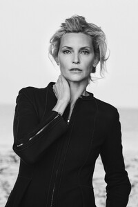 Giorgio_Armani-New_Normal-2016-Campaign-01-Nadja_Auermann-by-Peter_Lindbergh.thumb.jpg.8fbd57271d814ee1d46fd090c9956de5.jpg