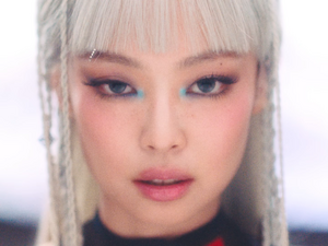 JENNIE - ZEN (RUBY ALBUM MARCH 7) [cXmYNmQ4BuM].webm_snapshot_01.29.872.png
