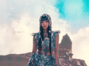 JENNIE - ZEN (RUBY ALBUM MARCH 7) [cXmYNmQ4BuM].webm_snapshot_02.46.783.png