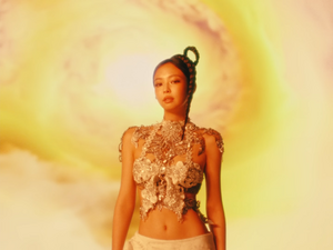 JENNIE - ZEN (RUBY ALBUM MARCH 7) [cXmYNmQ4BuM].webm_snapshot_02.46.867.png