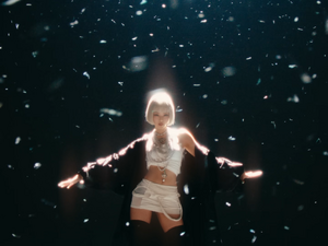 JENNIE - ZEN (RUBY ALBUM MARCH 7) [cXmYNmQ4BuM].webm_snapshot_02.48.823.png