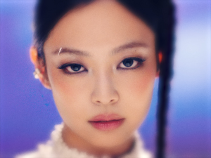 JENNIE - ZEN (RUBY ALBUM MARCH 7) [cXmYNmQ4BuM].webm_snapshot_02.49.369.png