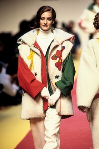 JeanCharlesdeCastelbajac1992FW15.thumb.jpg.0314c647ccca49a2e376a9c49be24fcb.jpg