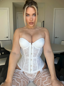 Paige_Spiranac_-_Topless_coevered_01-28-2025__11_.png