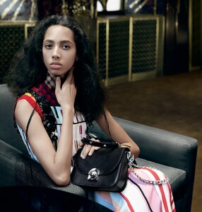 Prada-Spring_Summer_2016-01-Yasmin_Wijnaldum-by-Steven_Meisel.thumb.jpg.64bdce9f25ece84c786a166075580e37.jpg