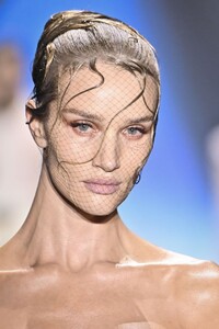 Rosie_Huntington-Whiteley_at_Jean_Paul_Gaultier_Spring_2025_Couture_Show_01-29-2025__3_.jpg