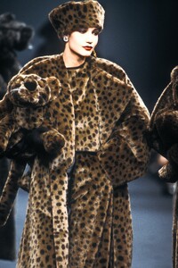 SoniaRykiel1984WomenRTW3.thumb.jpg.8fe274fc8a1f5f186380ee230a9e5d86.jpg
