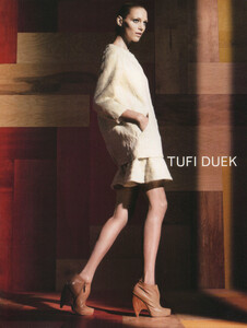 TufiDuek-2011-AR-1.jpg