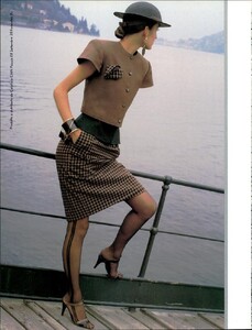 VogueItaliaFebruary1984(2)008.thumb.jpg.bd8c2bb1ce9241892a086c13606c9977.jpg
