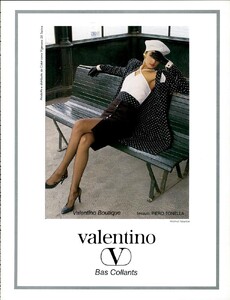 VogueItaliaFebruary1984(2)009.thumb.jpg.af28b46255d92678740d8f5d85fab3c0.jpg