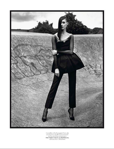 Vogue_Paris_Septembre_2012-359.thumb.png.32b59c93eccb2c4afd9b5d233808cd08.png