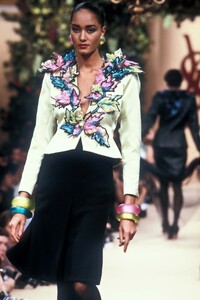 Yves Saint Laurent 1988 Haute Couture FW 23.jpg