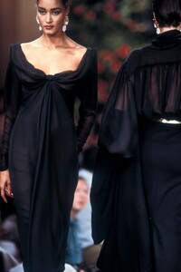 Yves Saint Laurent 1988 Haute Couture FW 26.jpg